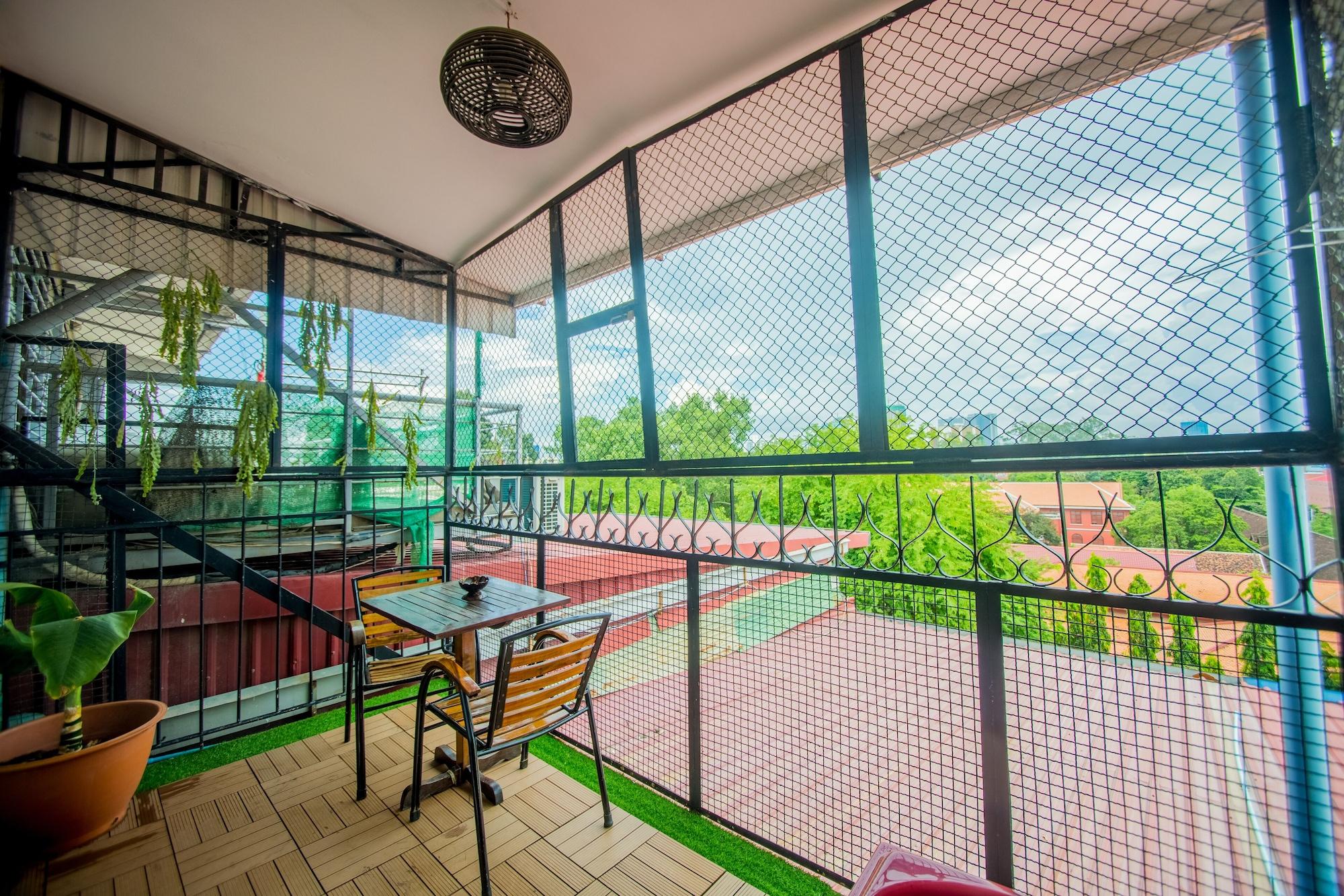 The Artist Residence Phnom Penh Dış mekan fotoğraf
